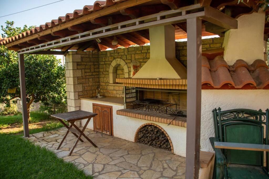 Akrivi'S House In Calamata Exterior foto